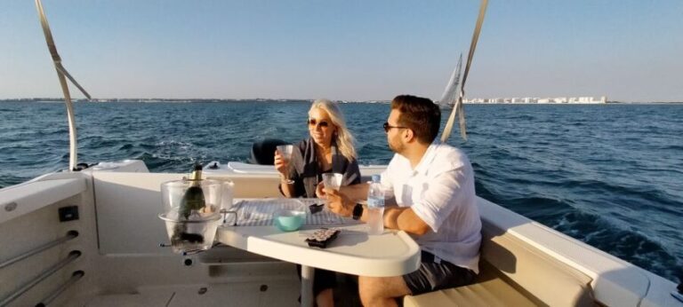 Cádiz: Private Sun Cruise for 2 with Aperitivo and Wine - The Highlights of the Experience