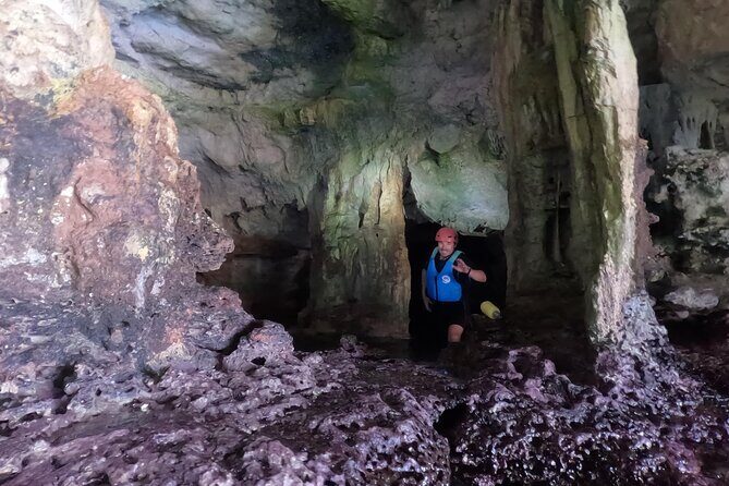 Cala Varques: Guided kayak Sea caves expedition & snorkeling - Who Should Do This Tour?