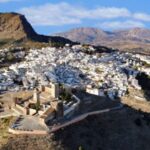 Caminito del Rey & White Village Tour with Tapas from Málaga - What Makes This Tour Stand Out