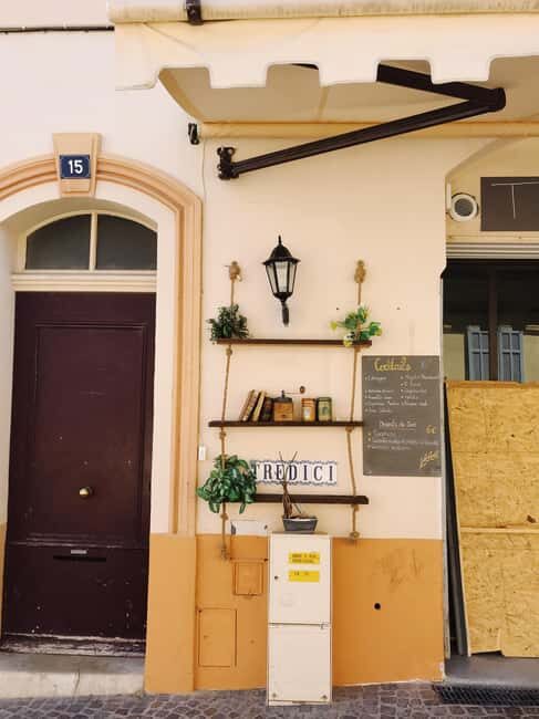 Cannes: Express Walk with a Local in 60 minutes - The Experience Breakdown