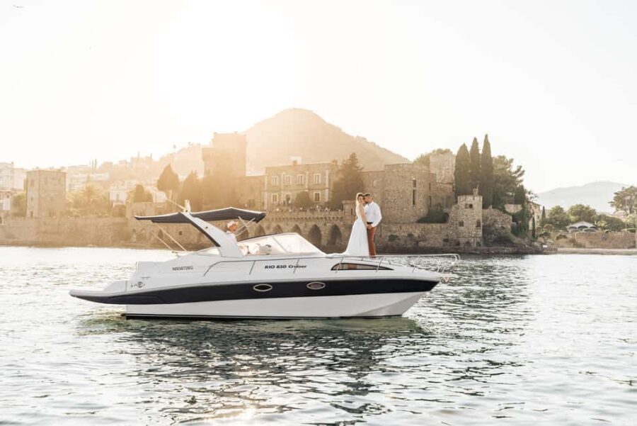 Cannes : Mandelieu Sunset by private boat - The Aperitif and Onboard Amenities