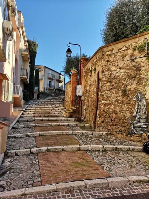 Cannes Walking Tour with Little Souvenir - What Sets This Tour Apart