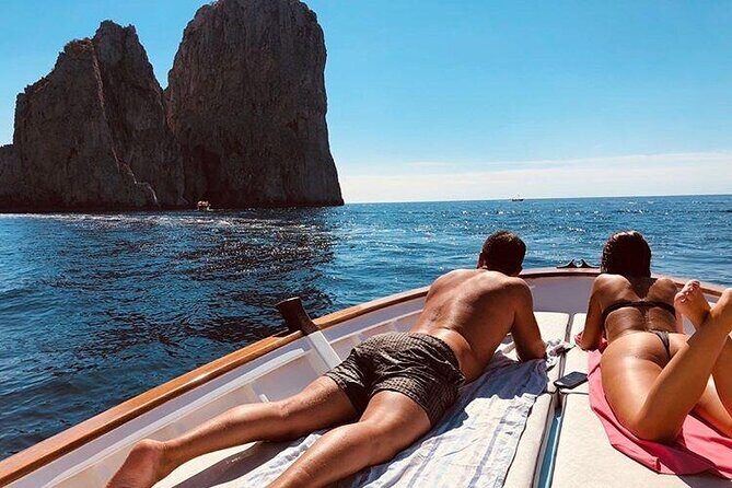 Capri Boat tour in 3 hours - FAQ