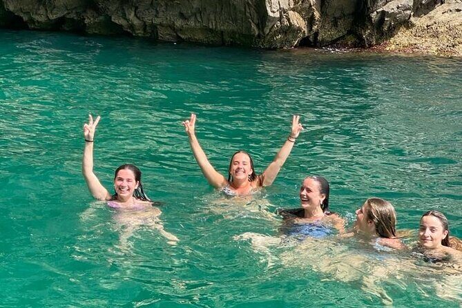 Capri Complete Package-Small Group Boat Tour and Transports - FAQs