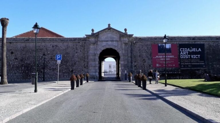 Cascais: Walking Tour Through Town Center - Why This Tour Works