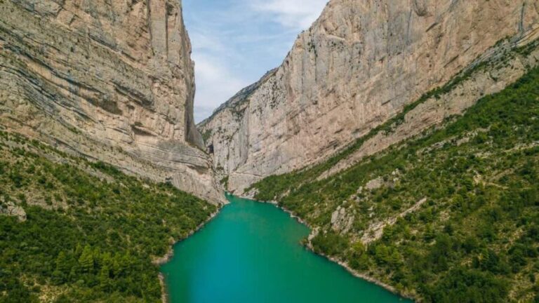 Catalonia: Mont-rebei Gorge Guided Hike with Transfer - What Is the Mont-rebei Gorge Guided Hike?