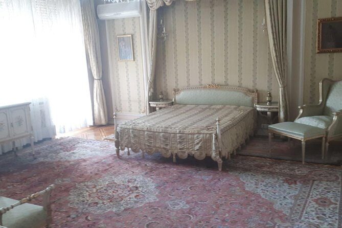 Ceausescu Villa - fast track tickets and guide - What to Expect from the Tour