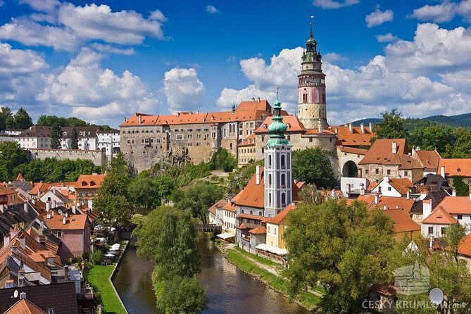 Cesky Krumlov Full day tour from Prague and back - Exploring Cesky Krumlov: Highlights and Hidden Gems