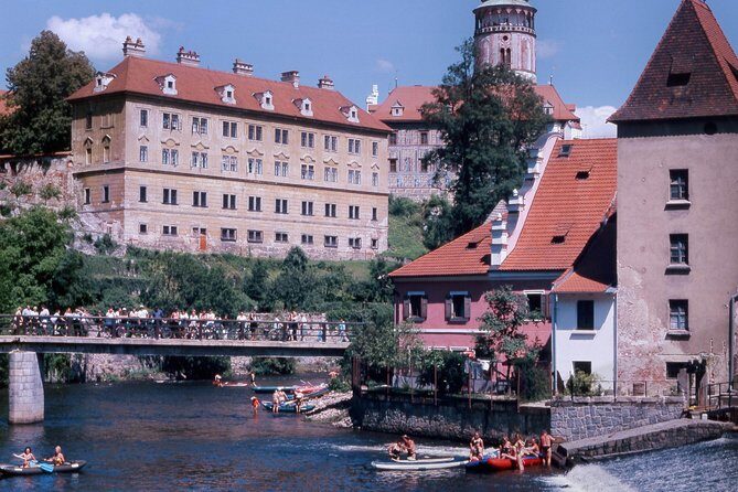 Cesky Krumlov One Day Trip from Prague by bus - Transportation & Group Size