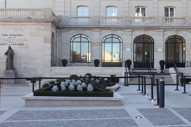 Champagne Moet & Hautvillers & Family Vineyard Visit & Vine Walk - Who is This Tour Best For?