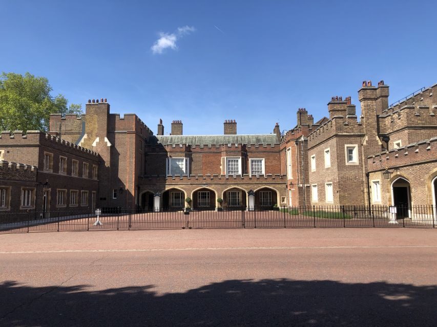 Changing of the Guard and Buckingham Palace Entry Ticket - The Real Value: What You’re Getting for Your Money