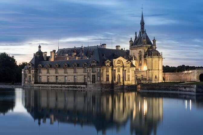 Chantilly Tour: Great Stables and Renaissance Meal from Paris - A Renaissance-Style Meal: Dining with a Touch of History