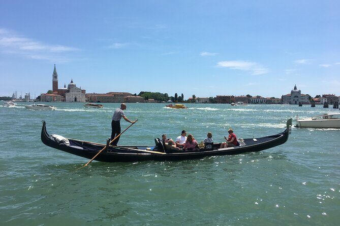 Charming Gondola Ride on the Grand Canal & Gondola Gallery - The Not-So-Great Aspects