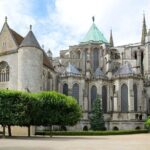 Chartres and Versailles Private Full-day tour - Potential Considerations