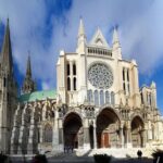 Chartres Cathedral 5 Hours Tour from Paris with Private Transport - Who Should Consider This Tour?
