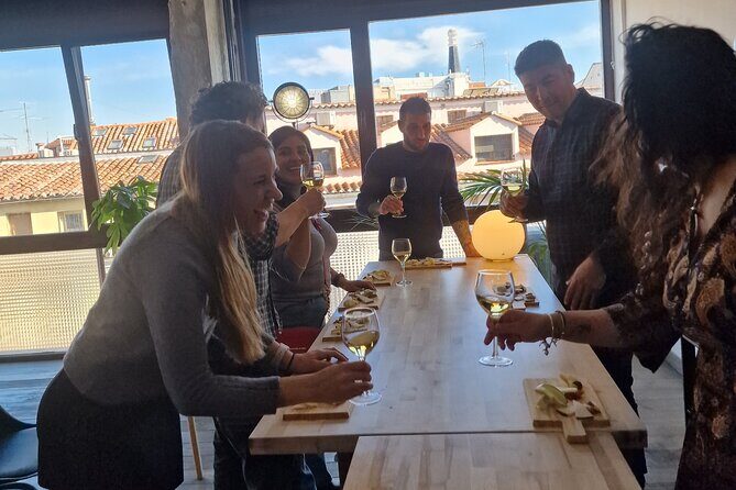 Cheese Tasting with Wine Pairing in Central Madrid - Authenticity and Guides
