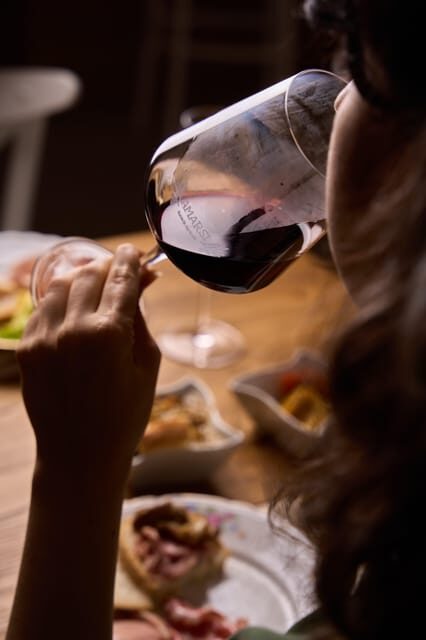 Chianni: wine and oil tasting with lunch or dinner - A Closer Look at the Experience