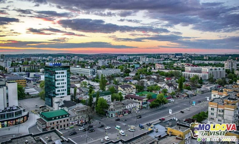 Chisinau Walking Tour with Local Guide - The Value of a Guided Walking Tour in Chisinau