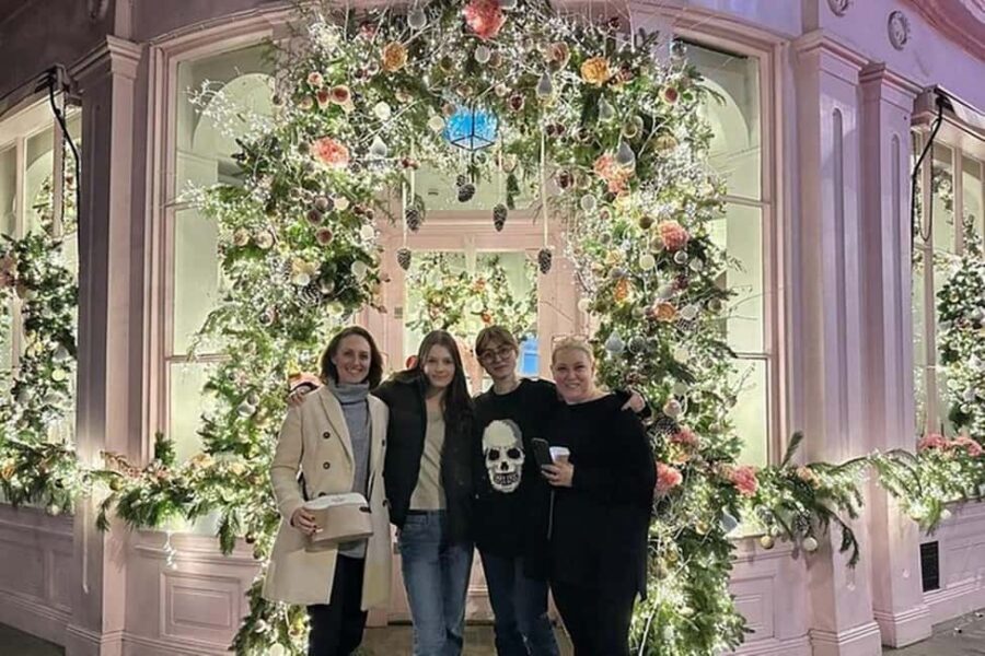 Christmas Lights Taxi Tour with Hotel Pickup - Who Will Love This Tour?