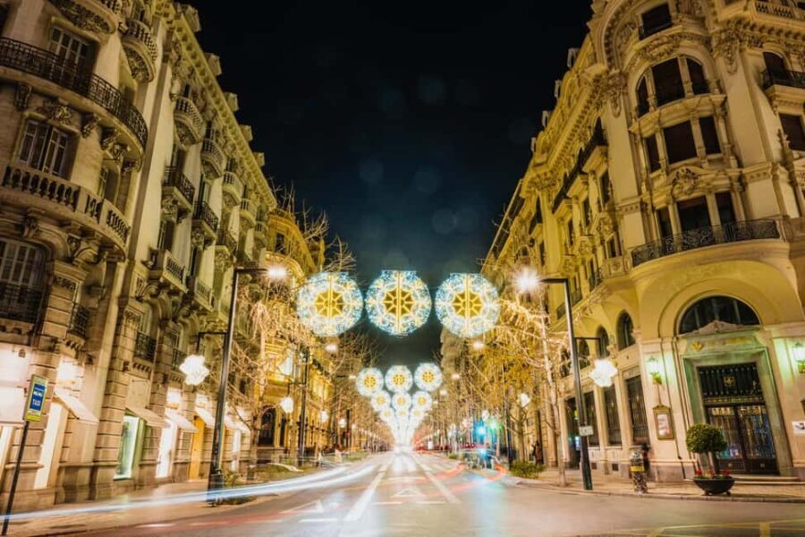 Christmas Magic:Private Walking Tour Granada Highlights - What’s Included and Practical Tips
