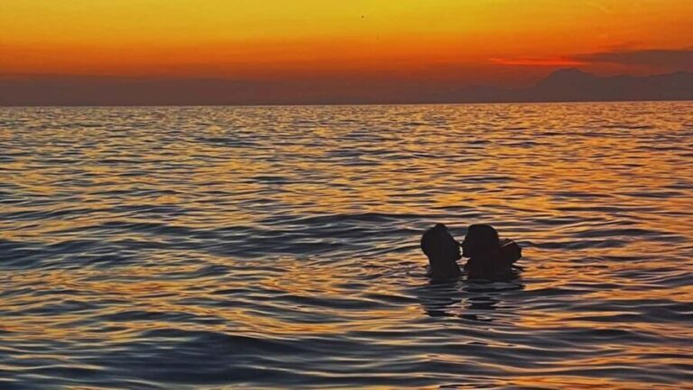 Cilento: sunset boat tour with aperitif from Agropoli - Who Will Love This Tour?