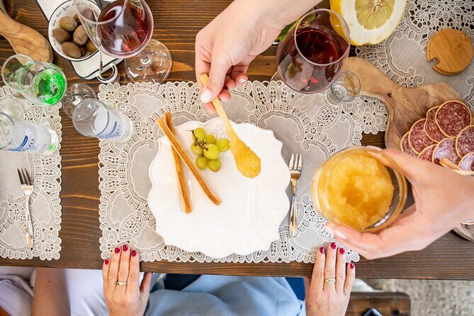 Citron Tasting and Distillery 1-Hour Guided Tour in Naxos - Who Is This Tour Best For?