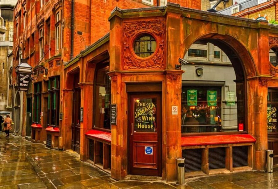 City of London Historic Pub Tour with Beers and Bar Snacks - Why This Tour Offers Great Value