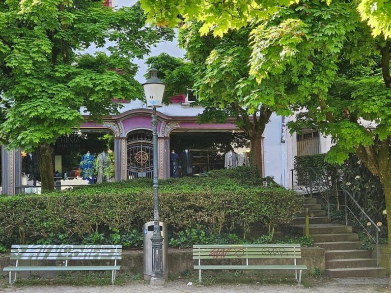 City tour historic old town Zurich - Transportation & Duration