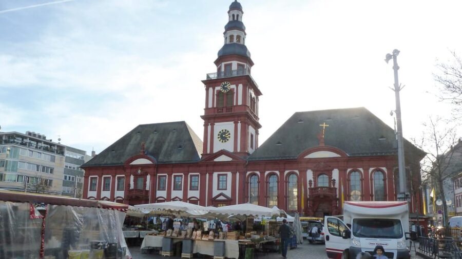 City tour Mannheim: With Bertha Benz through the city of inventors - costume tour - Who Should Consider This Tour