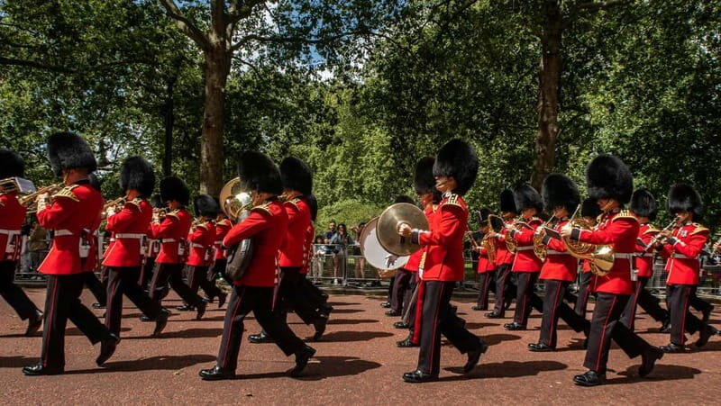 Classic London Tour & Changing The Guards History In Action - The Value of the Tour