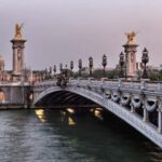 Classical and Monumental Paris Tour along the Seine River - The Experience in Detail