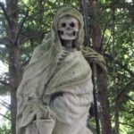 Cologne: Melaten Cemetery Life, Love and Death Tour - An In-Depth Look at the Melaten Cemetery Tour