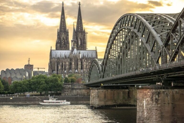 Cologne: Private Guided Walking Tour - The Majestic Cologne Cathedral