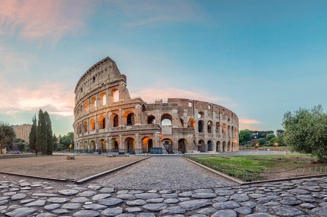 Colosseum, Forum, Palatine Hill with audio guide and Arena option - Exploring the Colosseum