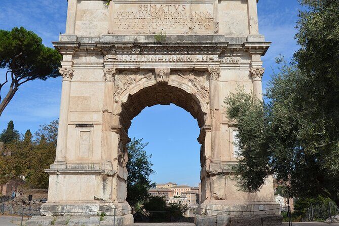 Colosseum Gladiator's Arena and Ancient Rome Tour - Exploring the Upper Levels of the Colosseum