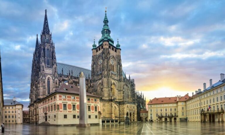 Complete Prague Castle Tour in Spanish. Entrance Fees Included - Frequently Asked Questions