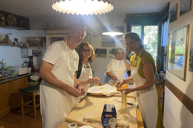 Cooking class in Tuscan Villa near Cortona - Who Should Book This Tour?