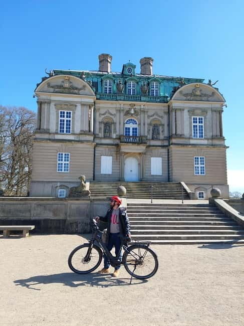 Copenhagen: Guided Tour Deer Park in Klampenborg - The Journey to Dyrehaven
