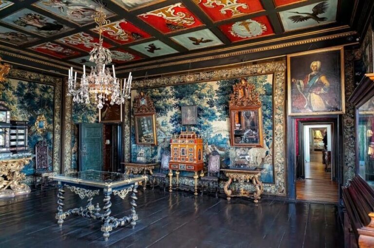 Copenhagen: Rosenborg Castle Entry Ticket - The Treasury: Home to Denmark’s Crown Jewels and Regal Artifacts