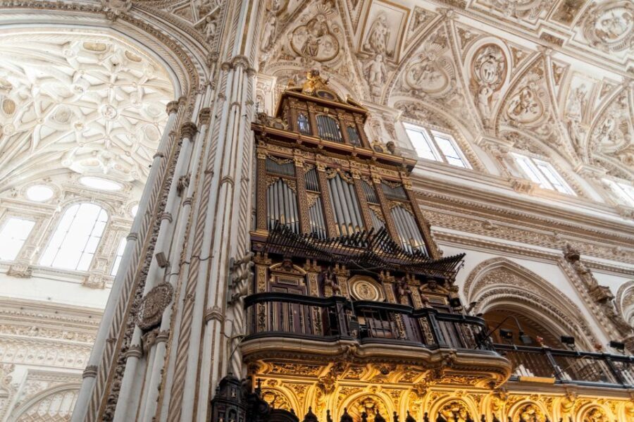 Cordoba: Jewish Quarter and Mosque-Cathedral Guided Tour - What Makes This Tour Stand Out?