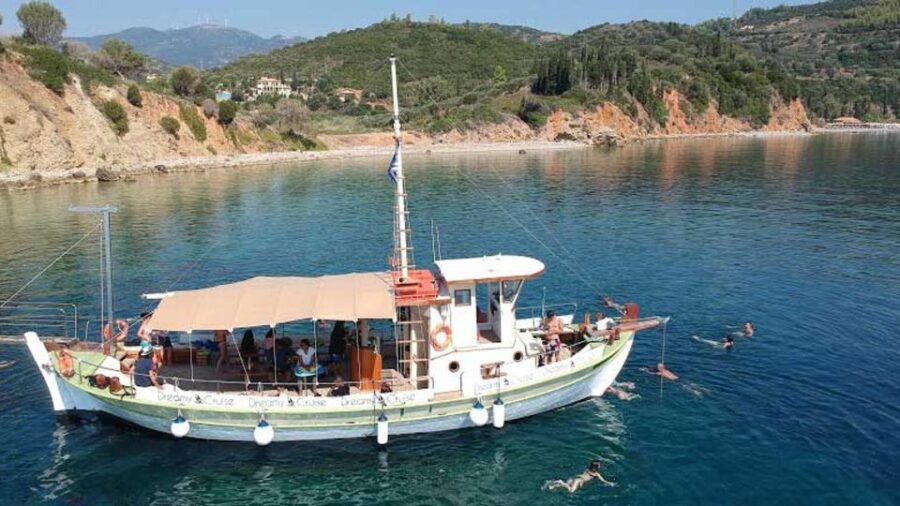 Cruise to White Rocks Beach & Xi Beach with lunch & wine - Who Would This Tour Suit?