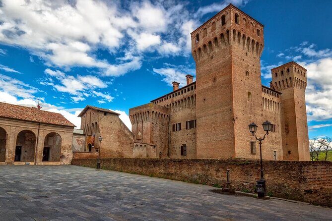 Daily Train SelfTour from Bologna: Fortress and Castle - What We Learned from Reviews