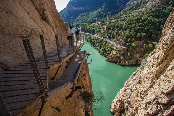 Dare to take a walk along the Caminito del Rey path private tour from Malaga - Authentic Traveler Insights from Reviews