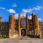 Dark History of the Tudors: Private Tour of Hampton Court Palace - An In-Depth Look at the Tour Experience