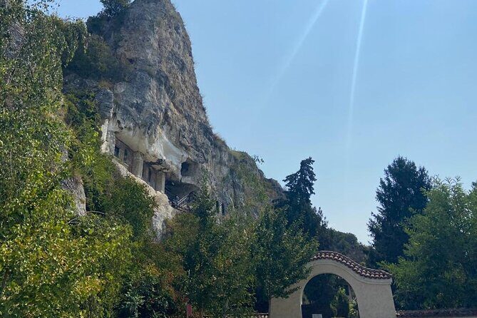 Day Trip to Bulgaria and Veliko Tarnovo from Bucharest - An In-Depth Look at the Tour Experience