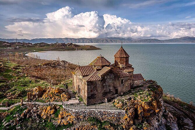 Day trip to Jermuk: Noratus, Hayravank, Selim Pass - Why This Tour Offers Great Value