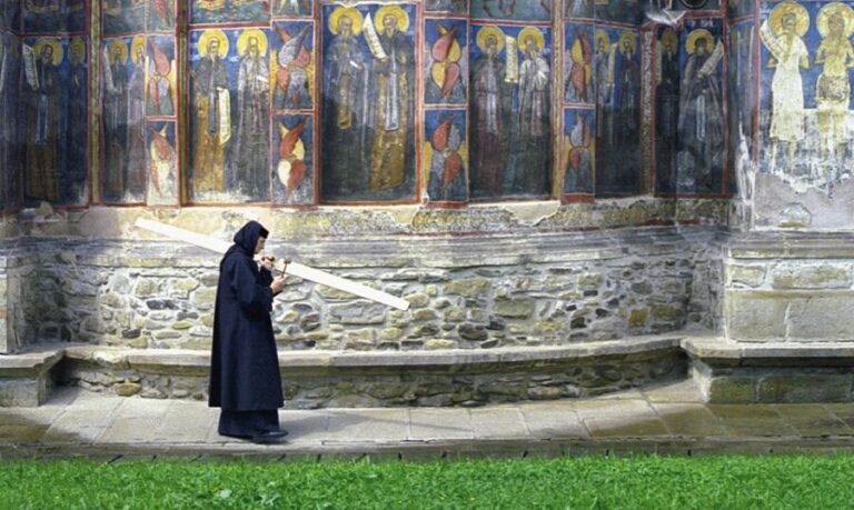 Day trip to the UNESCO Painted Monasteries from Iasi - The Itinerary: A Closer Look