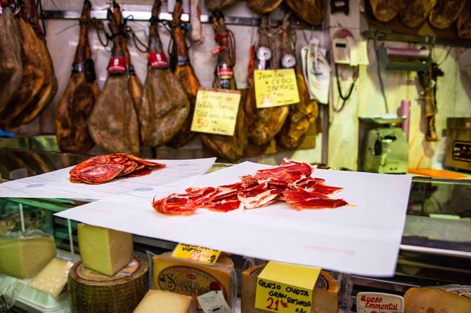 De Mercados: A Neighborhood Market and Food Tour - Deep Dive into the Itinerary