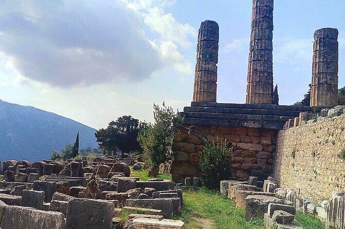 Delphi Arachova & Monast. Hosios Loukas from Athens Private Tour - Frequently Asked Questions
