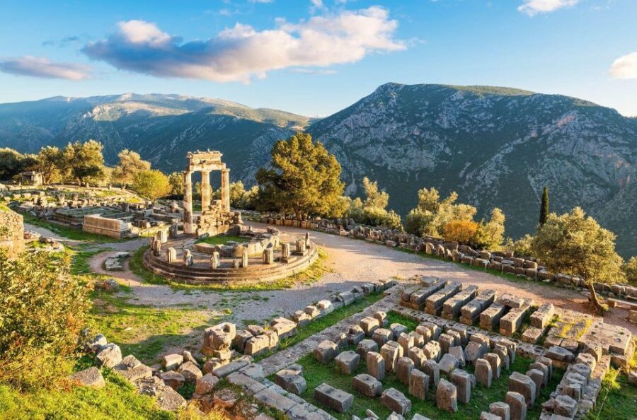 Delphi Full Day Tour - An Introduction to the Tour Experience